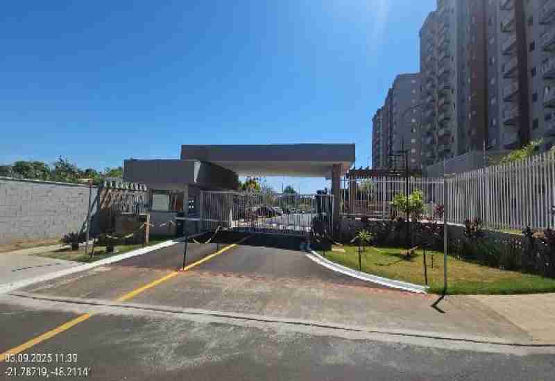 Apartamento com 2 Quartos e 1 Vaga em Araraquara
