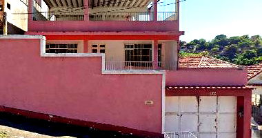 Casa com 3 quartos, 284m² construída, terreno de 517,6m²