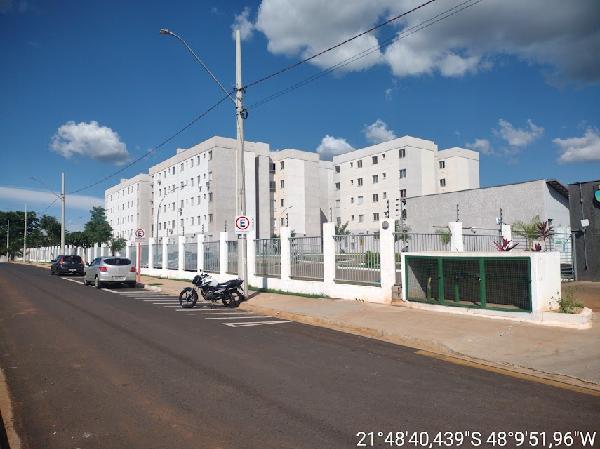 Apartamento com 2 quartos e 1 vaga