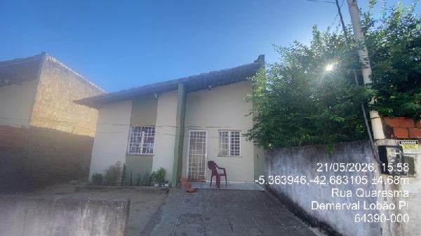Casa com 2 quartos, 55 m² de área privativa e 119 m² de terreno