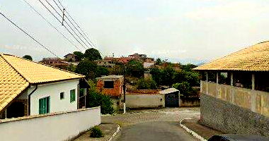 Terreno de esquina 622m², desocupado, sem benfeitorias