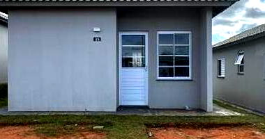 Casa com 2 quartos, 1 banheiro e 45,19 m² construída, desocupada