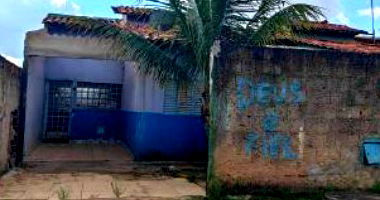 Casa residencial com 3 quartos, 2 banheiros, ocupada, 120m² construídos