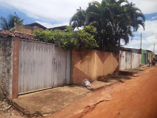 Casa Residencial com 69,95m² e 200m² de terreno