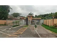 Casa com 264,75m² construídos em condomínio, ocupada