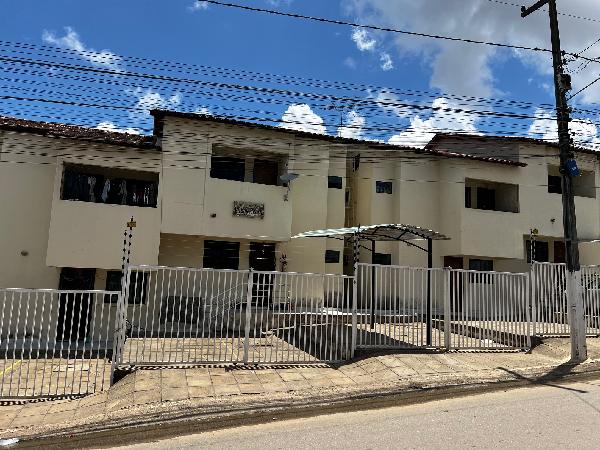 Apartamento com 2 quartos, 2 banheiros, 1 vaga e 52,78m² privativos
