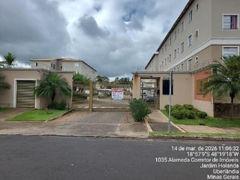 Apartamento com 2 quartos, 1 banheiro e 1 vaga de garagem