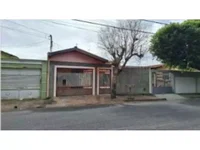 Casa em Leilão com 1 Vaga e 139m² Construída