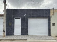 Casa com 3 quartos e 200m² de terreno em Sumé/PB