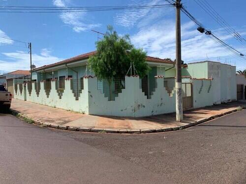Casa com 3 Quartos e 277m² no Jardim Niagara