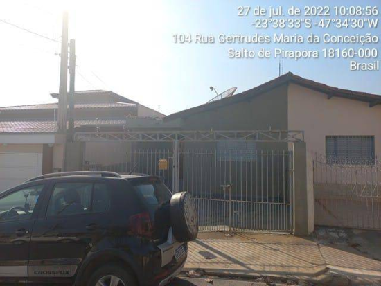 Casa Ocupada em Salto de Pirapora com 125m² de Terreno
