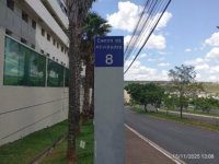 Sala comercial com 97m² e 2 vagas, ocupada, ideal para investimento