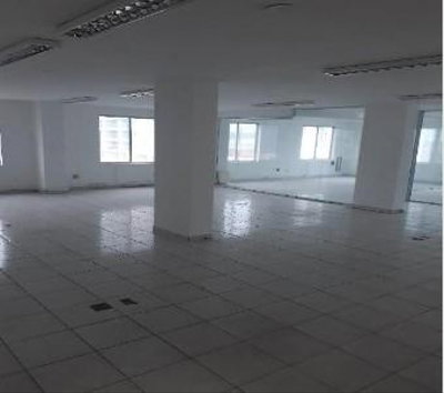Conjunto Comercial com 4 Vagas de Garagem em Curitiba