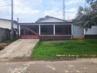 Casa padrão 4 quartos, 3 banheiros, 173m² construídos em terreno de 302m²