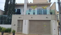 Casa com 4 quartos e 6 banheiros, 400 m², ocupada