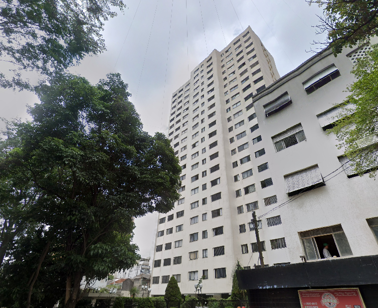 Apartamento com 2 dormitórios e vaga em Cambuci