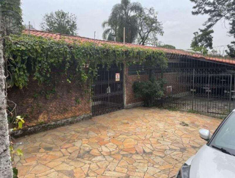 Prédio em Paraisópolis, São Paulo - Ampla Área Construída