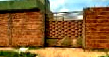 Casa 2 quartos, 1 banheiro, 180m² construída, desocupada