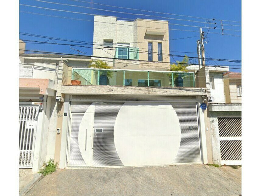 Casa em leilão com 68m² de área construída
