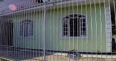 Casa com 2 suítes e 1 dormitório na Praia Comprida