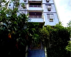 Apartamento com 2 vagas de garagem, 1 banheiro, 2 quartos, desocupado