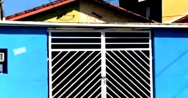 Casa com 80m² construída em terreno de 171m², imóvel ocupado