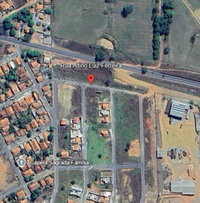 Terreno urbano de 244,73 m², em esquina, com infraestrutura completa