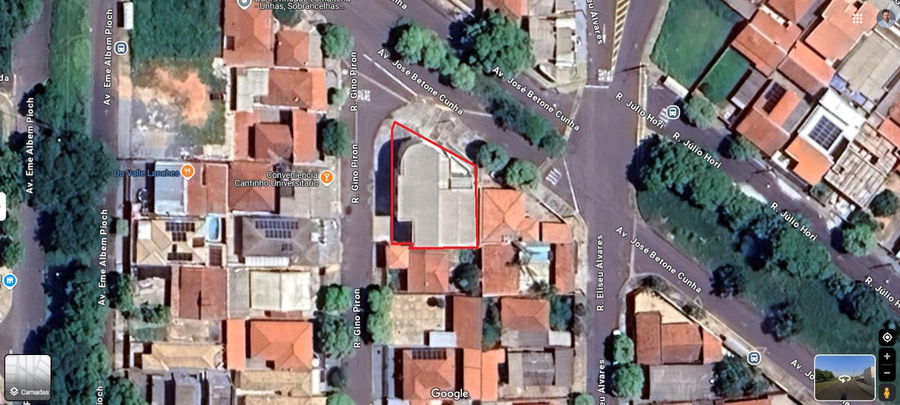 Terreno com Prédio Comercial de 750m²