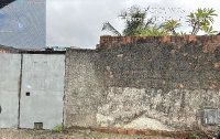 Casa com 2 quartos, 1 banheiro e vaga de garagem