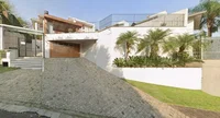 Casa com 3 quartos, 621,24m² construídos, ocupada