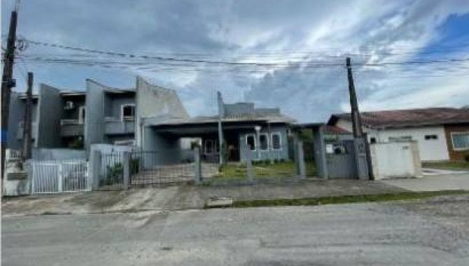 Casa Ocupada com 3 Quartos e 139 m² de Área Construída