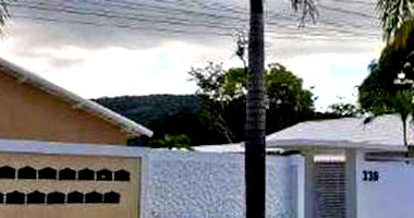 Casa em Condomínio Ocupada com 3 Quartos e 2 Banheiros