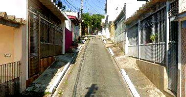 Sobrado residencial de 188m² em terreno de 114m², ocupado e pronto para reforma