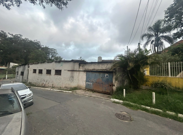 Terreno de 412m² em Jardim Tapera