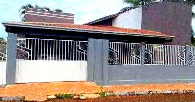 Casa Ocupada com 1 Vaga e Ampla Área em Santo Afonso/MT