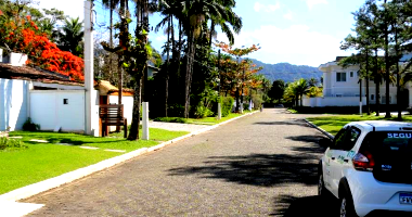 Terreno de 1.000 m² no Jardim Acapulco - Guarujá