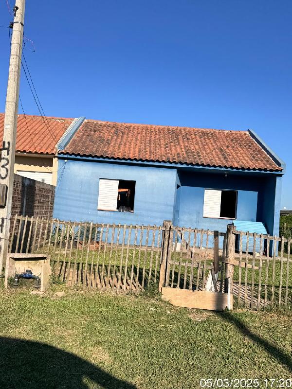 Casa 2 quartos, 1 banheiro, 44,59m² construída, terreno 161m²