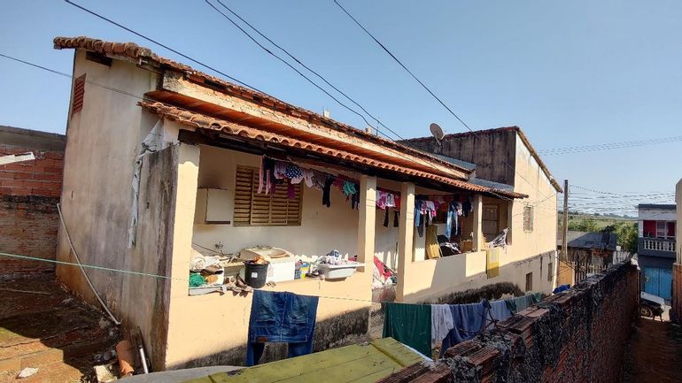 Casa com 3 imóveis, 400m², 230m² construídos, Vila Belo Horizonte