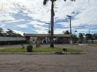 Casa com 3 quartos, 2 banheiros e 194,12 m² em condomínio