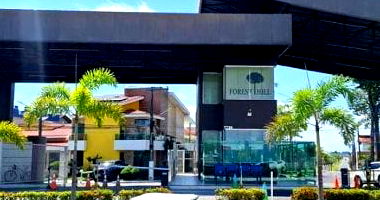 Casa em Condomínio com 5 Quartos e 5 Banheiros em Manaus