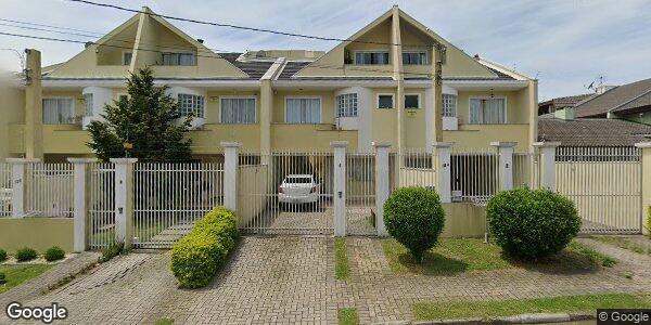 Casa com 3 quartos, 2 banheiros, 1 vaga e 218m² privativos