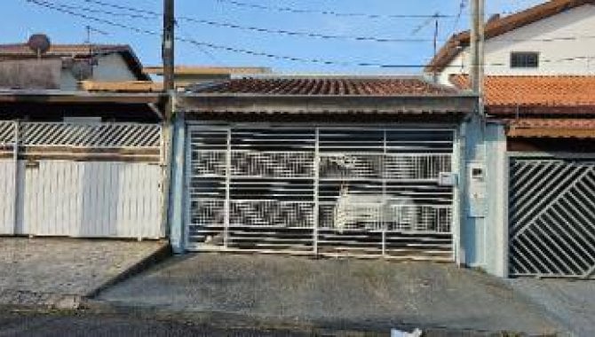 Casa com 3 quartos em Taubaté - SP