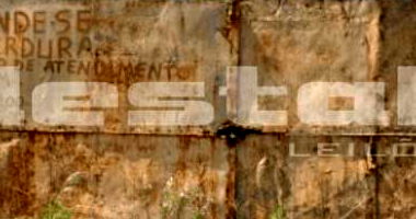 Espaçoso Terreno de 400m² com Cercado e Muros