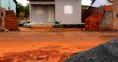 Casa com 2 quartos, 1 banheiro, 54m² área privativa, 1 vaga