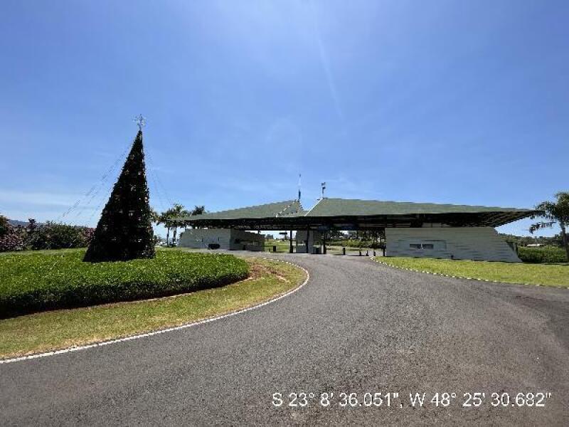 Terreno em Pardinho com 450m²
