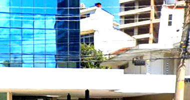 Loja comercial ampla com 101,53m² útil e 248,16m² total