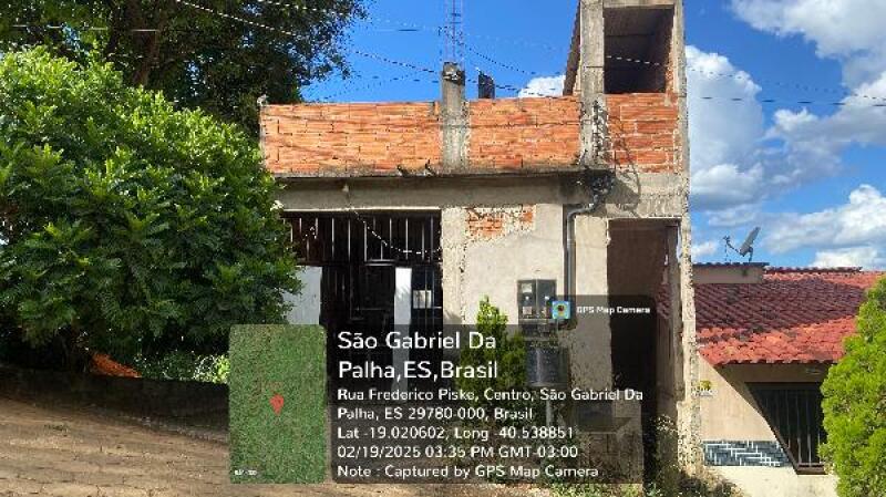 Casa com 1 quarto, 1 vaga e 57,13m² construída, desocupada