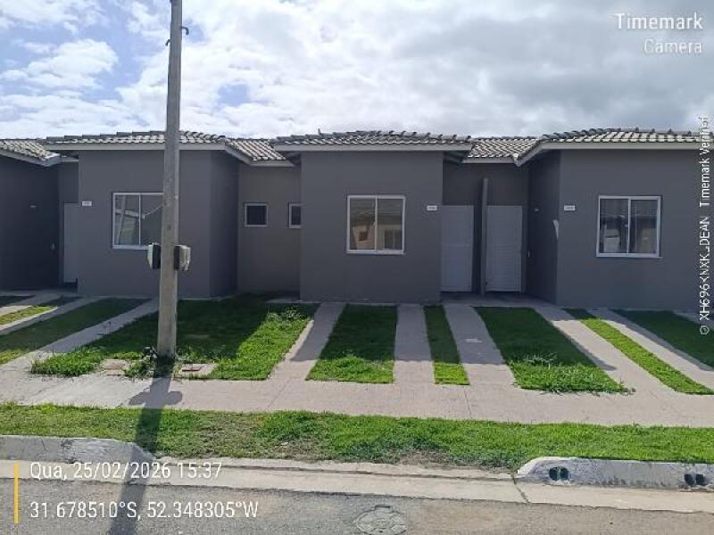 Casa com 2 Quartos e 42,74 m² Privativos