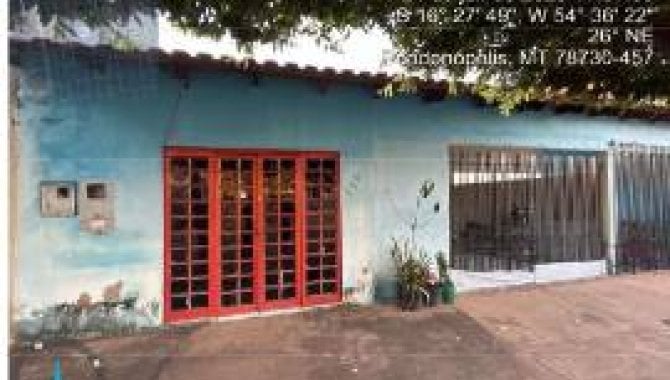 Casa padrão 5 quartos 2 banheiros 1 vaga 227m² ocupada