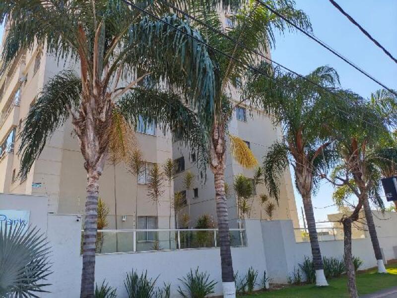 Apartamento com 2 quartos, 2 banheiros e 1 vaga de garagem